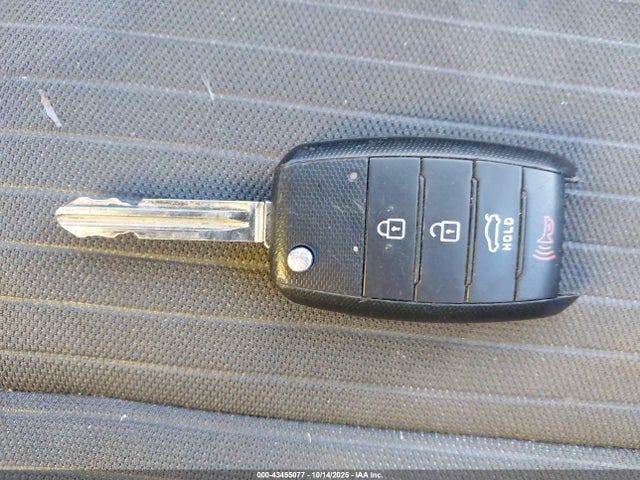 KIA dohc mpi nu 2015 KNAFX4A6XF5289428 Image 11