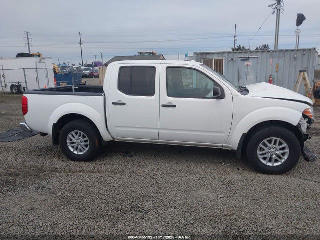 1N6AD0EV8JN742077 Nissan Frontier Sv