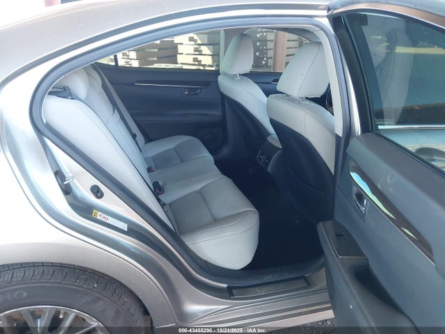 JTHBK1GG7J2264106 Lexus ES 350