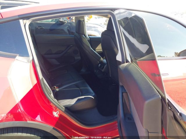 2021 TESLA MODEL Y 5YJYGDED7MF121889 Photo 7