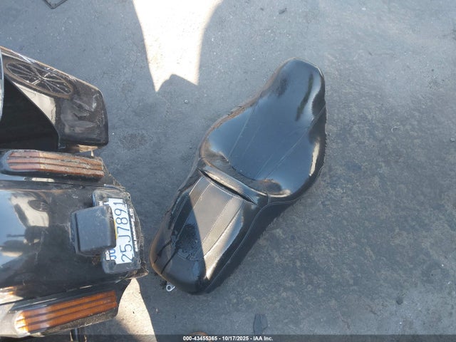 1HD1KRM13GB641906 Harley-Davidson Flhxs Street Glide Special