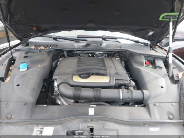2016 PORSCHE CAYENNE WP1AA2A29GLA10966 Photo 9