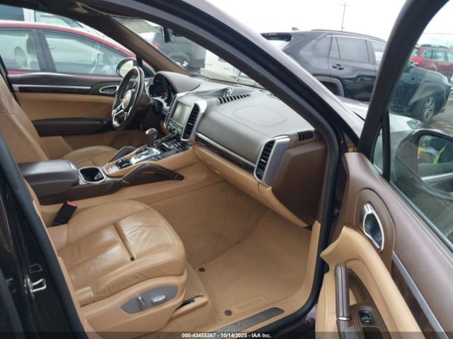 2016 PORSCHE CAYENNE WP1AA2A29GLA10966 Photo 4