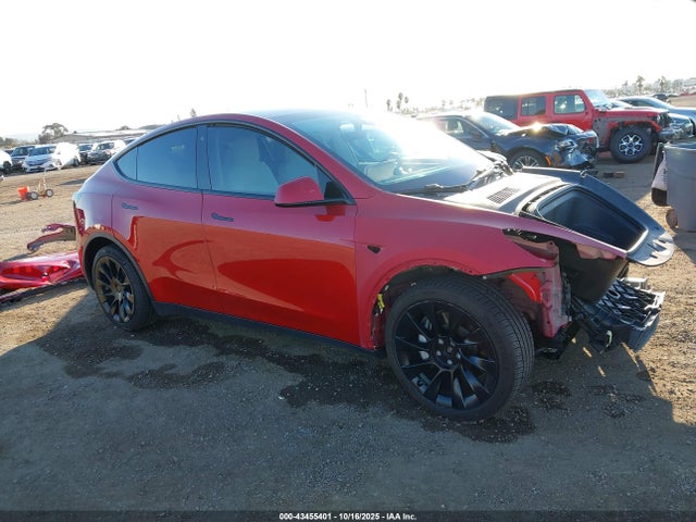 2020 TESLA MODEL Y 5YJYGDEE4LF024043 Photo 0