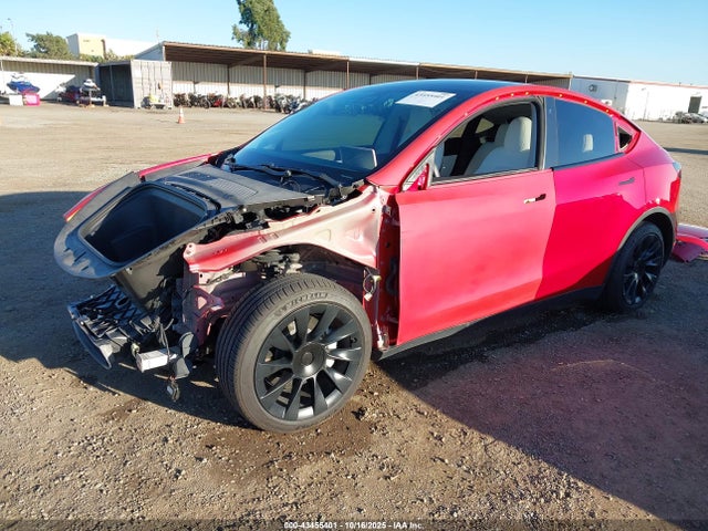 2020 TESLA MODEL Y 5YJYGDEE4LF024043 Photo 1
