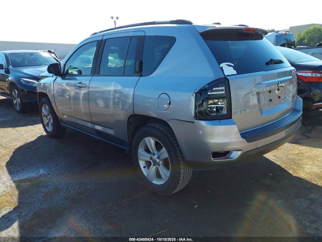 2016 JEEP COMPASS 1C4NJDEB4GD663563 Photo 2