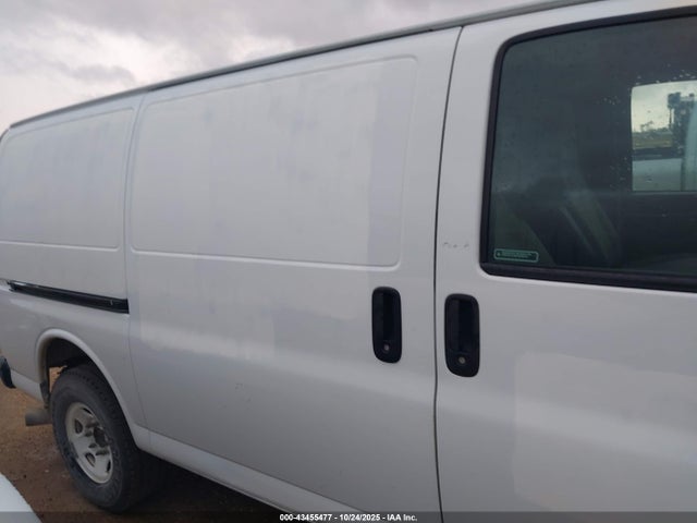 1GCWGAF14K1372319 Chevrolet Express 2500 Work Van