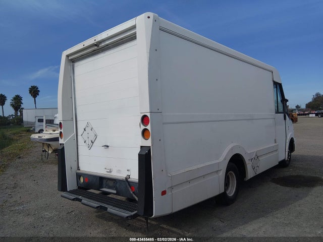 JALB4T17XF7W00257 Isuzu Commercial Van