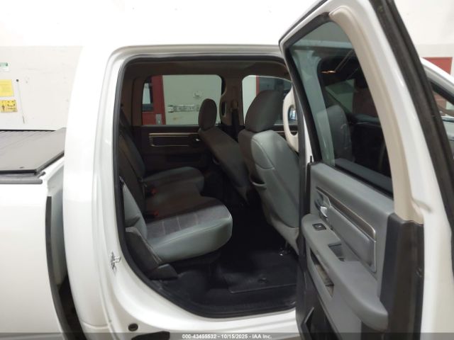 2019 RAM 1500 CLASSIC 1C6RR7LT8KS570046 Photo 7