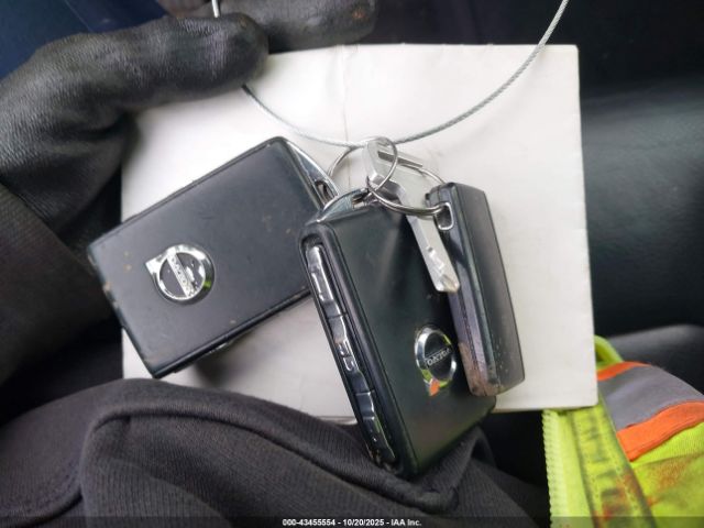 2018 VOLVO XC60 YV4A22RK6J1048691 Photo 10