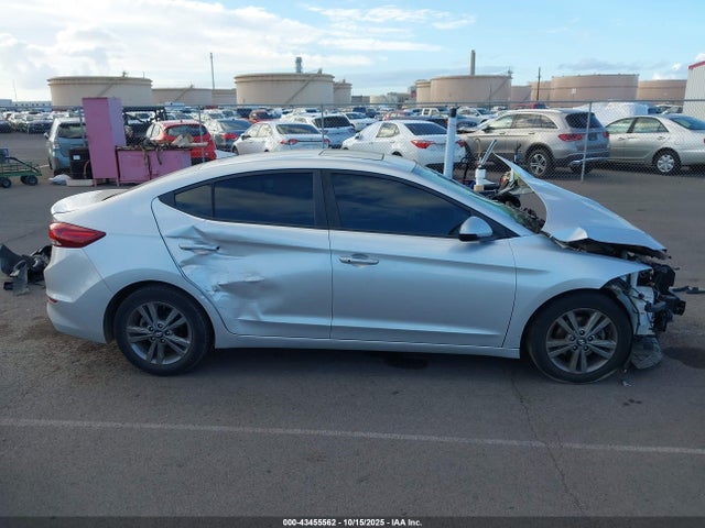 5NPD84LFXJH384911 Hyundai Elantra Value Edition