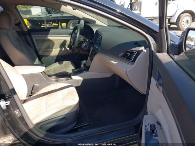 2017 HYUNDAI ELANTRA 5NPD84LFXHH088328 Photo 4