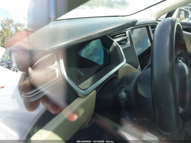 2013 TESLA MODEL S 5YJSA1CP8DFP15538 Photo 6