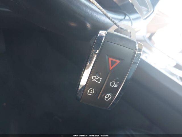 2012 JAGUAR XF SAJWA0FB7CLS34592 Photo 10