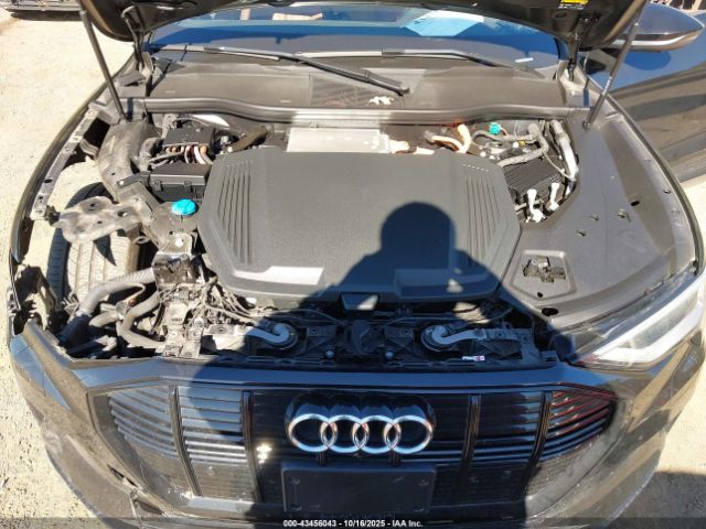 2022 AUDI E-TRON WA1AAAGE9NB028653 Photo 9