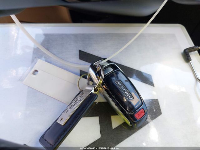 2022 AUDI E-TRON WA1AAAGE9NB028653 Photo 10