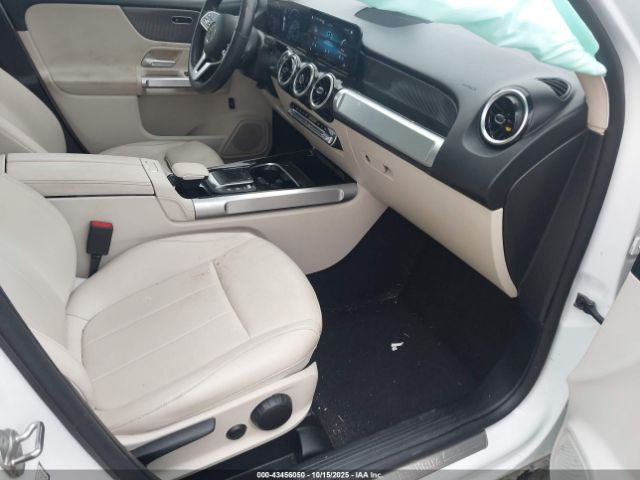 2022 MERCEDES-BENZ GLB 250 W1N4M4HB7NW201524 Photo 4