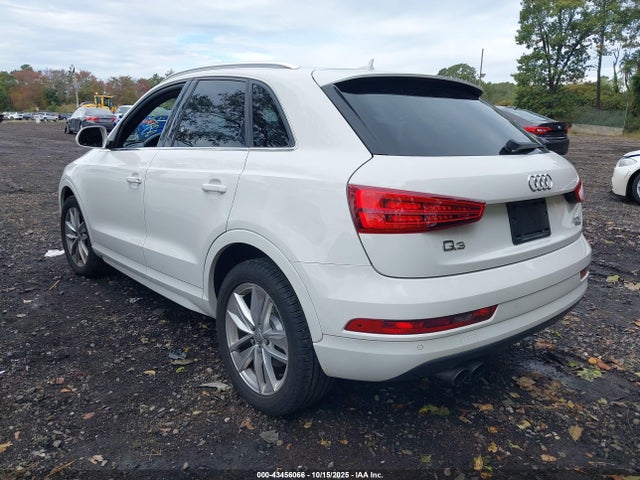 2017 AUDI Q3 WA1JCCFS2HR007779 Photo 2