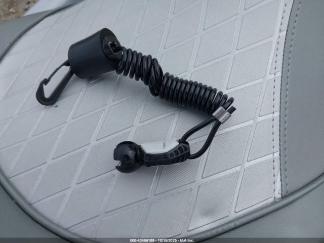 2021 SEADOO GTX-300 LIMITED YDVA3001G121 Photo 10