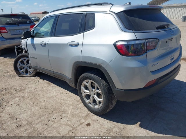 Jeep Compass 2024 3C4NJDBN4RT110925 Image 4