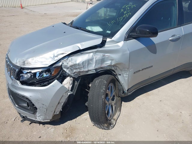 Jeep Compass 2024 3C4NJDBN4RT110925 Image 6