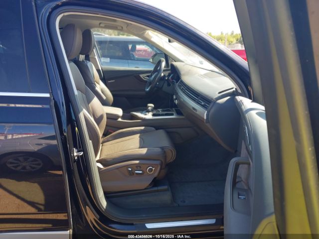 2019 AUDI Q7 WA1VAAF75KD016911 Photo 4