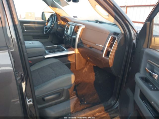 2018 RAM 1500 3C6RR7LG0JG226333 Photo 4