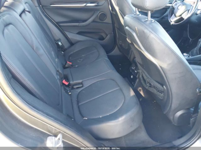 2016 BMW X1 WBXHT3C34G5E50836 Photo 7