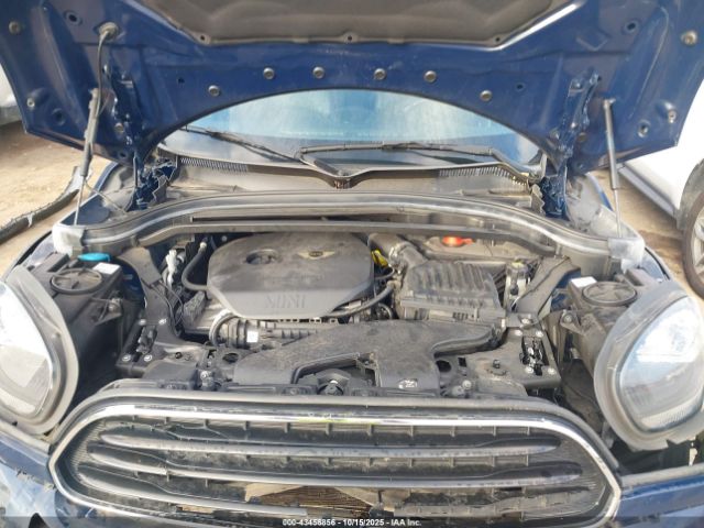 2017 MINI COUNTRYMAN WMZYV5C38H3E02093 Photo 9