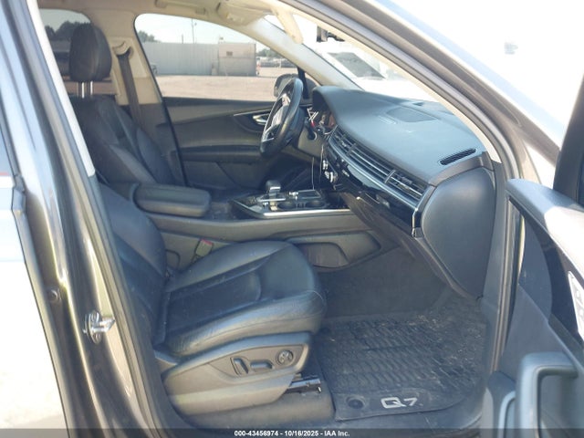 2019 Audi Q7 55 Premium/55 Se Premium მანქანა იყიდება აუქციონზე, vin: WA1LAAF74KD011383, აუქციონის ნომერი: 43456974