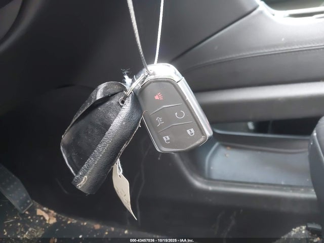 2017 CADILLAC XT5 1GYKNDRSXHZ315606 Photo 10