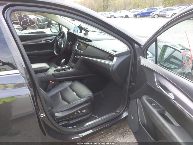 2017 CADILLAC XT5 1GYKNDRSXHZ315606 Photo 4