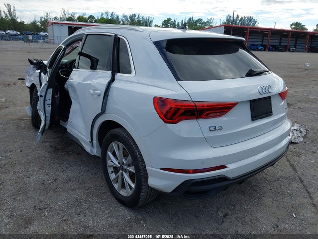 2025 AUDI Q3 WA1DECF35S1031449 Photo 2