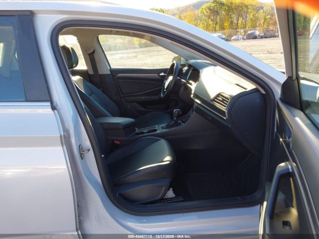 2019 VOLKSWAGEN JETTA 3VWE57BU7KM062346 Photo 4