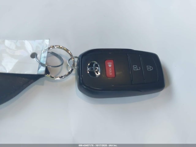 Toyota Tacoma 2025 3TYJDAKN7ST020337 Image 25