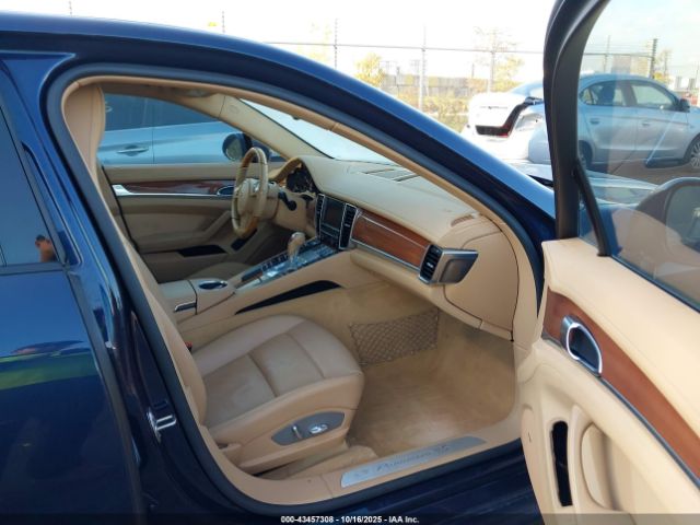 2011 PORSCHE PANAMERA WP0AB2A78BL061295 Photo 4
