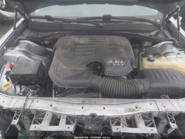 2017 CHRYSLER 300C 2C3CCAEG1HH645638 Photo 9