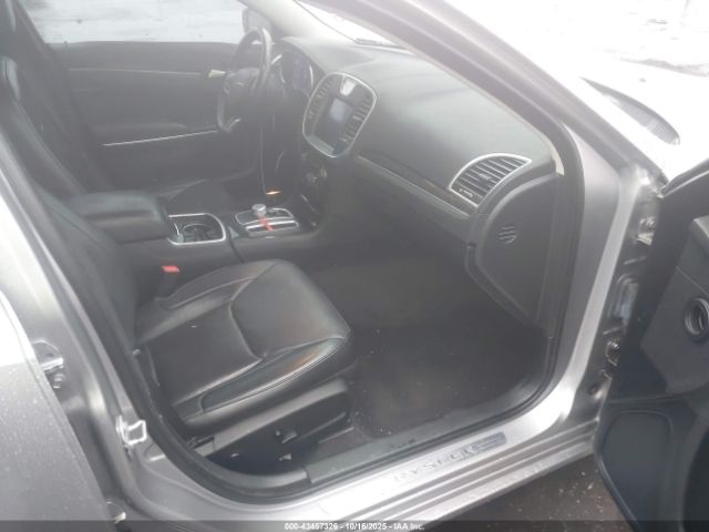 2017 CHRYSLER 300C 2C3CCAEG1HH645638 Photo 4