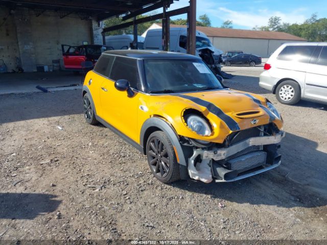 2015 MINI HARDTOP WMWXP7C58F2A61197
