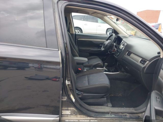 2017 MITSUBISHI OUTLANDER JA4AD2A33HZ048235 Photo 4