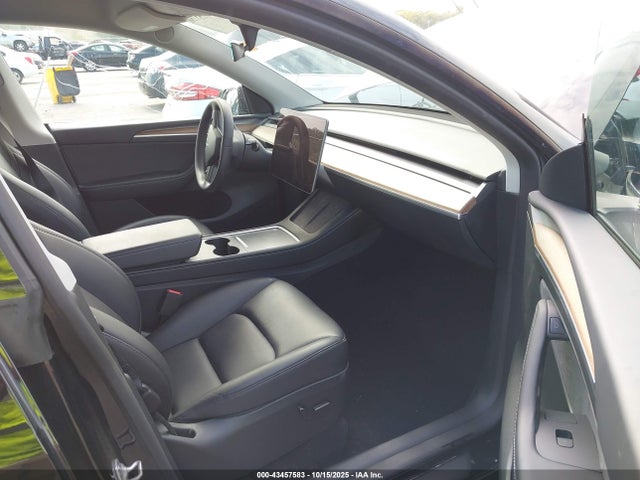 2023 TESLA MODEL Y 7SAYGDEF0PF783208 Photo 4