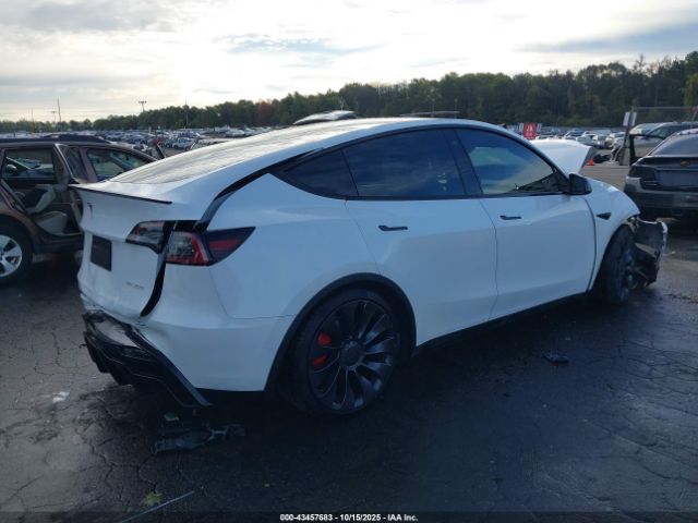 2022 TESLA MODEL Y 7SAYGDEF0NF308736 Photo 3
