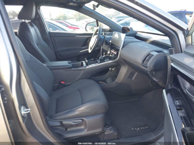 2024 TOYOTA BZ4X JTMABACA3RA078711 Photo 4