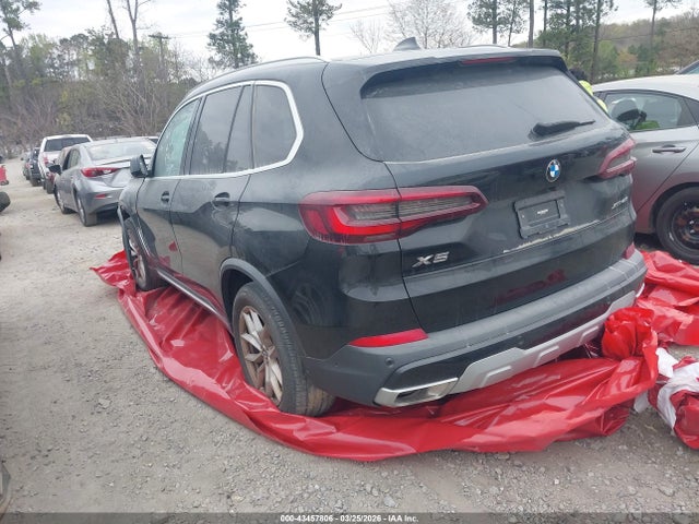 2023 BMW X5 5UXCR6C0XP9P73015 Photo 2