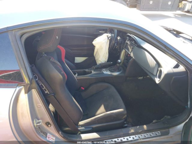 2015 SCION FR-S JF1ZNAA18F8701360 Photo 4