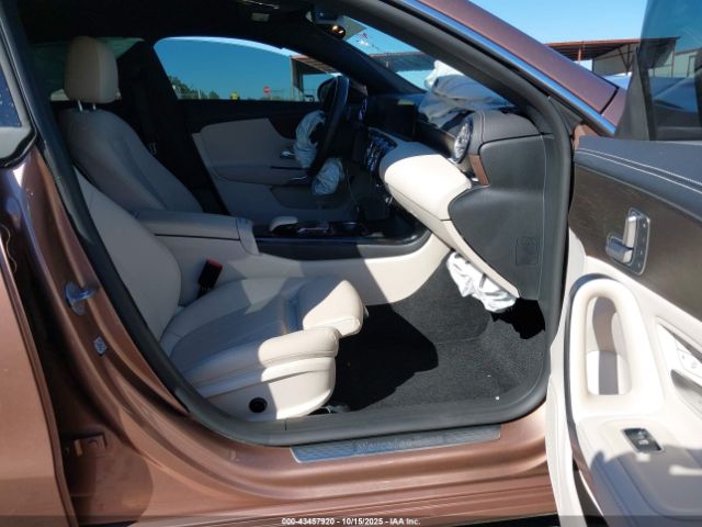 2021 MERCEDES-BENZ CLA 250 W1K5J4GB8MN211298 Photo 4