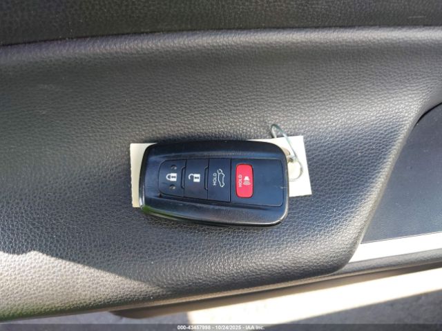 2022 TOYOTA RAV4 HYBRID 4T3B6RFV4NU100409 Photo 10