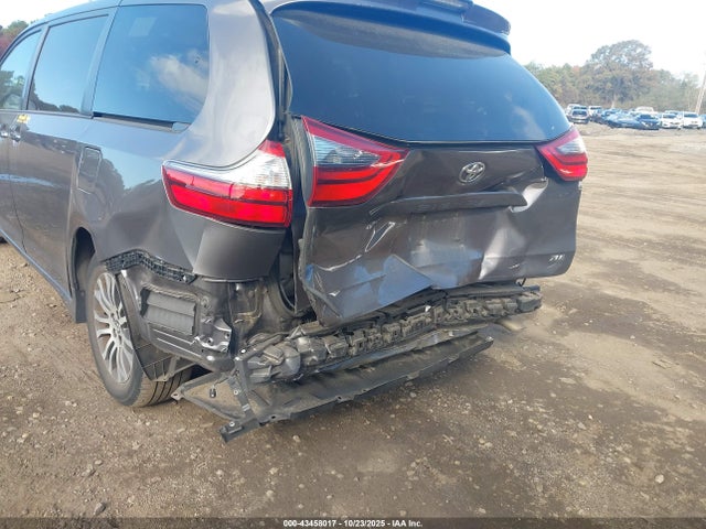 2020 Toyota Sienna Xle მანქანა იყიდება აუქციონზე, vin: 5TDYZ3DC1LS042418, აუქციონის ნომერი: 43458017