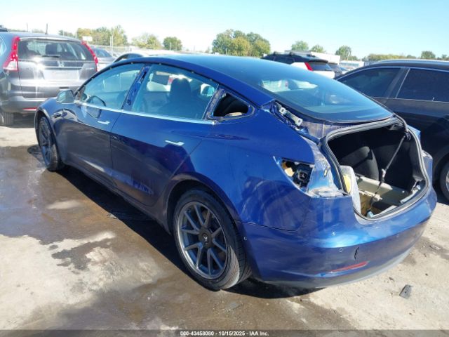 2019 TESLA MODEL 3 5YJ3E1EA9KF411696 Photo 2