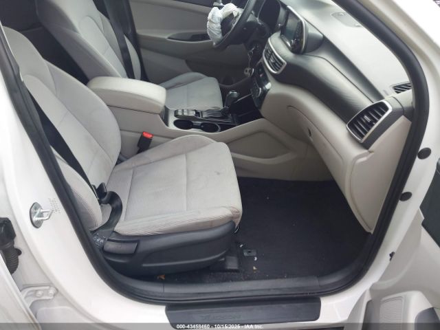 2019 HYUNDAI TUCSON KM8J2CA44KU919086 Photo 4